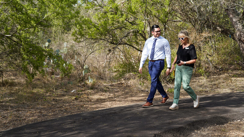 walking on the Madla Greenway