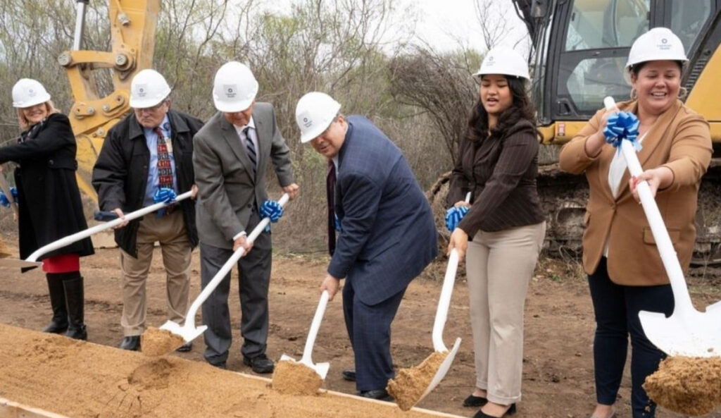 Groundbreaking for University Health at VIDA San Antonio