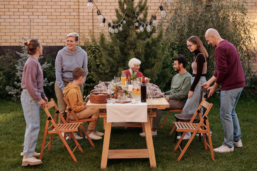 family backyard dinner