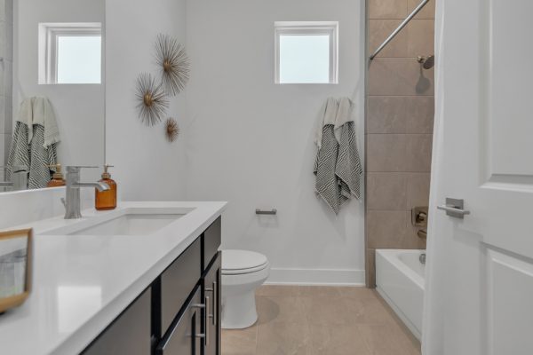 Townhome bathroom with quartz countertop